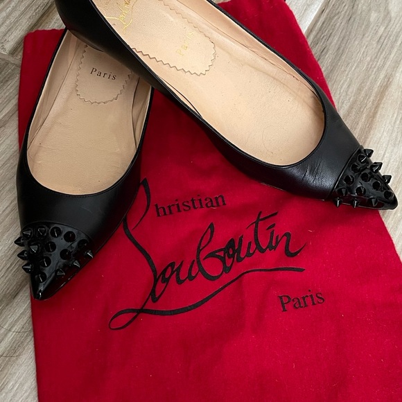 Louboutin pointed toe flats - Picture 1 of 4